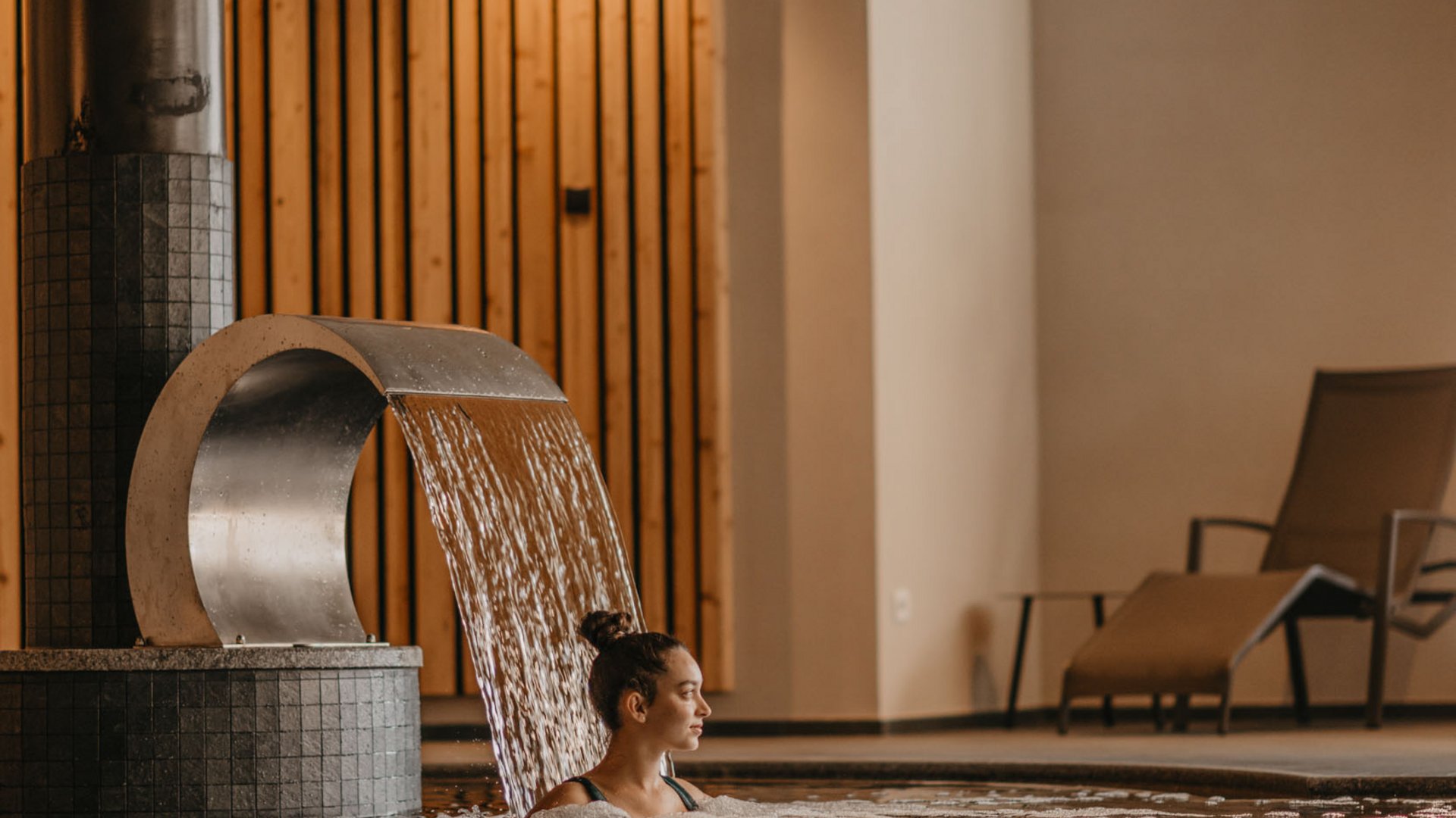 A swim in Lago di Braies? A hotel with a pool? Let’s go for a dip! A swim in Lago di Braies? A hotel with a pool? Let’s go for a dip!