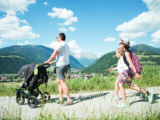 Hiking, mountaineering, and wellness: Plan de Corones/Kronplatz Hiking, mountaineering, and wellness: Plan de Corones/Kronplatz