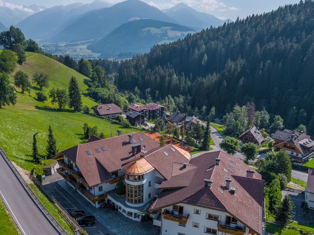 Die vier Häuser unserer Unterkunft im Pustertal Die vier Häuser unserer Unterkunft im Pustertal