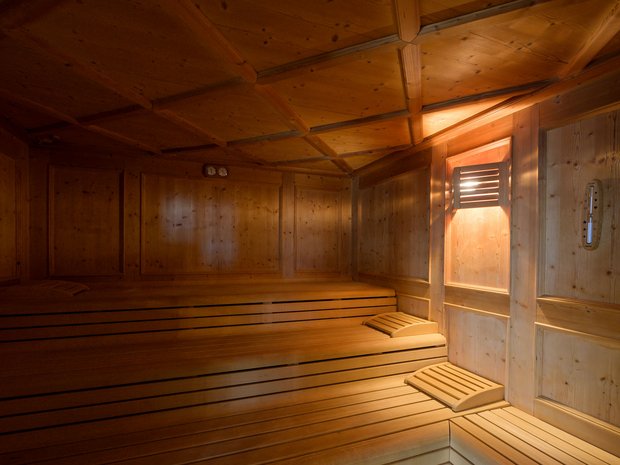 Hotel in Val Pusteria con piscina Hotel in Val Pusteria con piscina