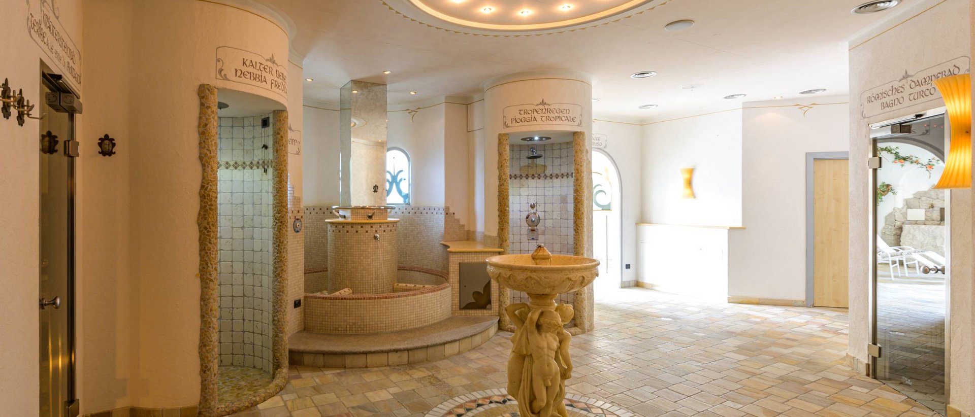 Entspannung in der hoteleigenen Sauna Entspannung in der hoteleigenen Sauna