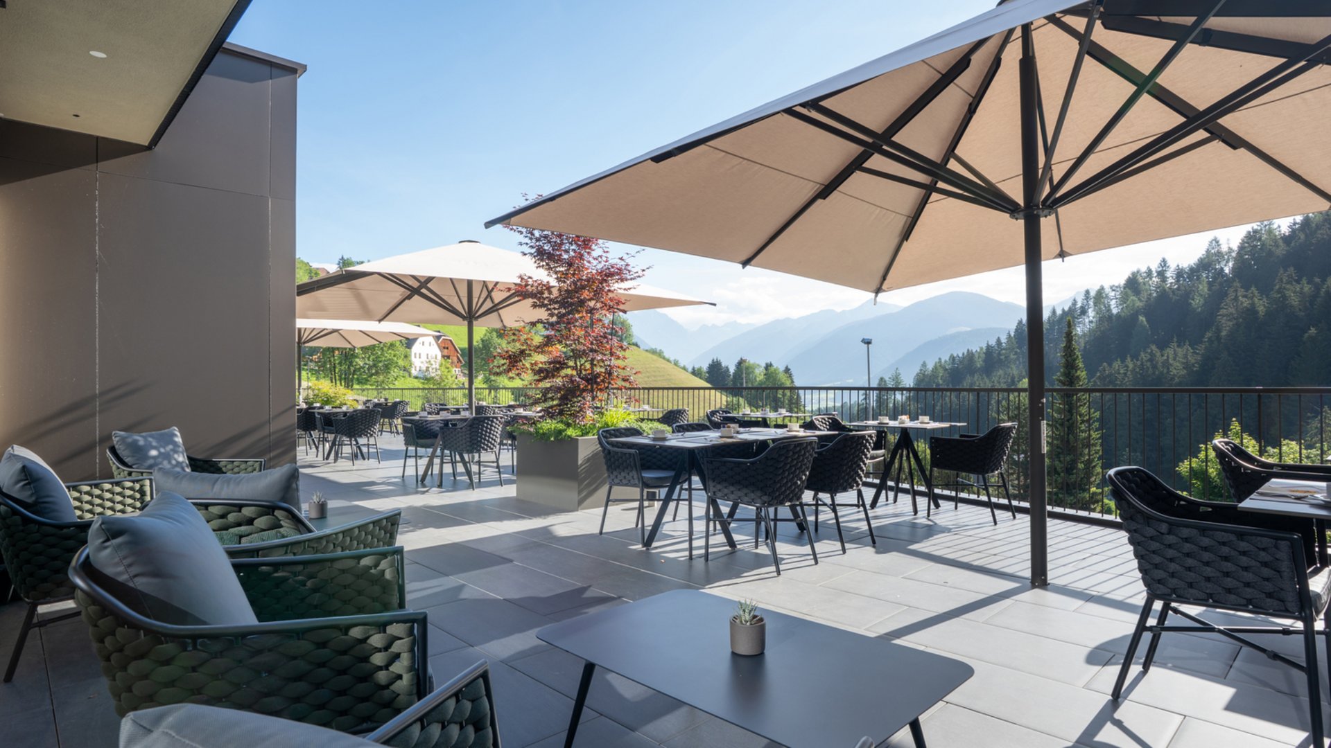 Welcome to Hotel Christoph in Olang, Plan de Corones/Kronplatz Welcome to Hotel Christoph in Olang, Plan de Corones/Kronplatz