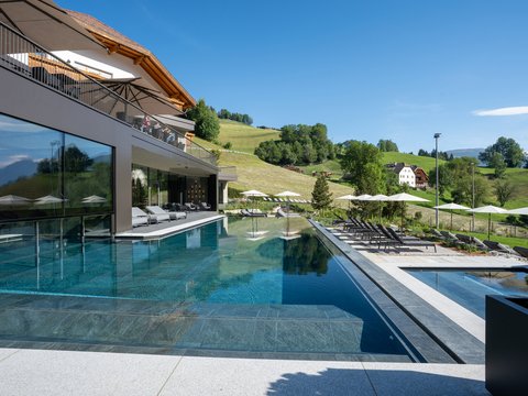 Welcome to Hotel Christoph in Olang, Plan de Corones/Kronplatz Welcome to Hotel Christoph in Olang, Plan de Corones/Kronplatz