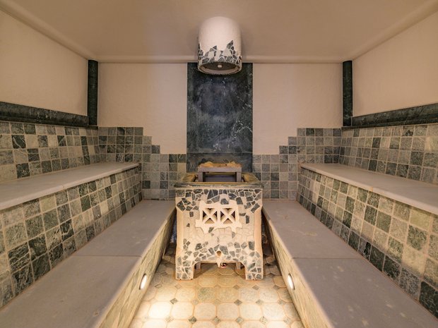 Hotel in Val Pusteria con piscina Hotel in Val Pusteria con piscina