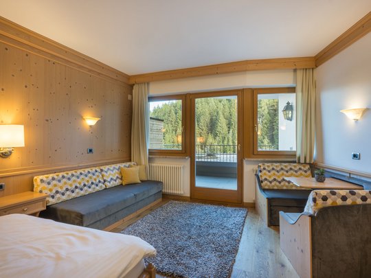 Welcome to Hotel Christoph in Olang, Plan de Corones/Kronplatz Welcome to Hotel Christoph in Olang, Plan de Corones/Kronplatz